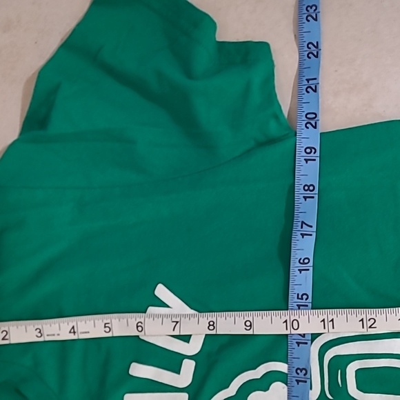 Tipsy Elves Mens Magically Delicious Beer Mug Green Short Sleeve Tshirt Medium - Picture 6 of 8